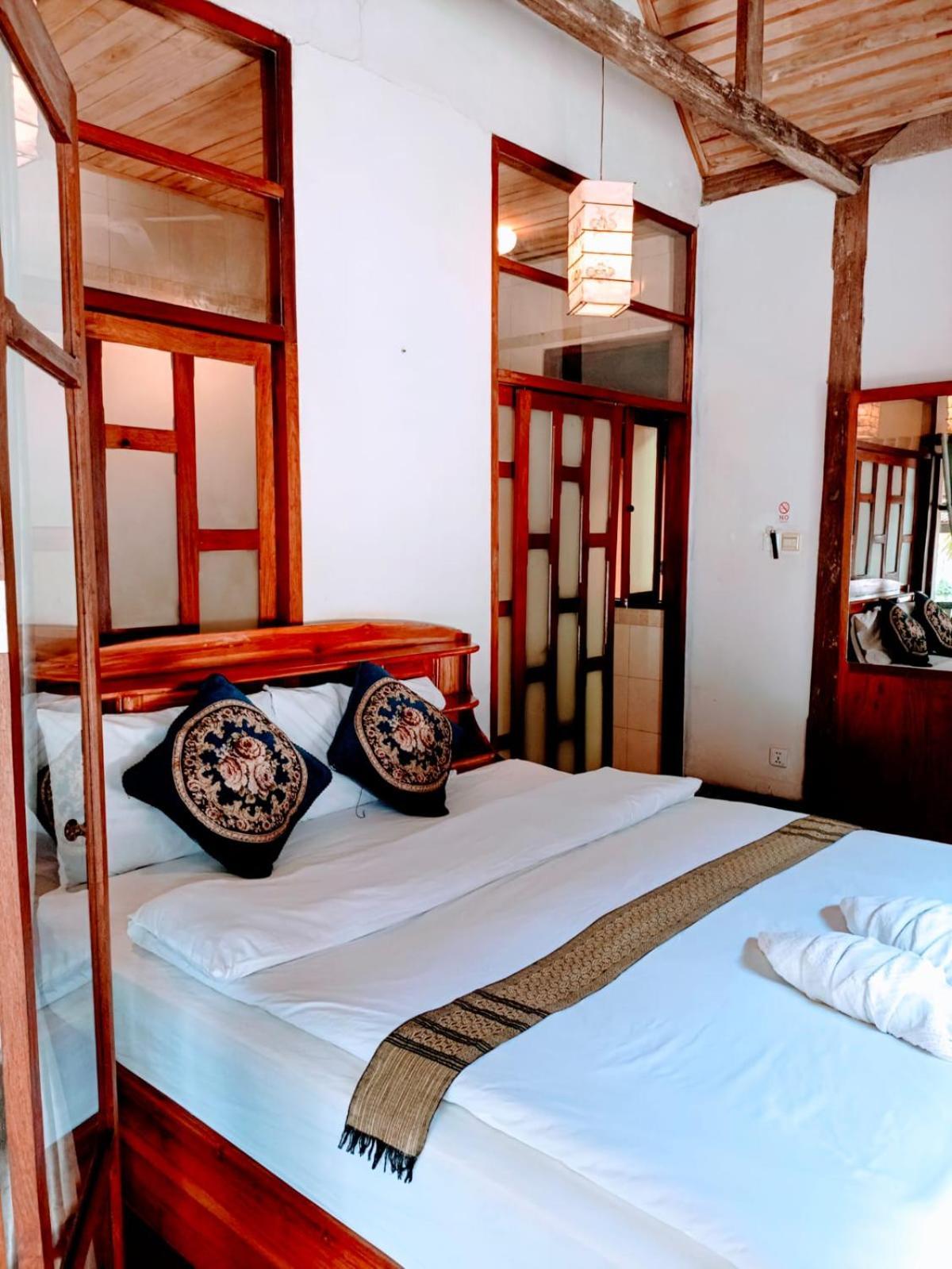 Ireenkevin Guesthouse ルアンパバーン エクステリア 写真