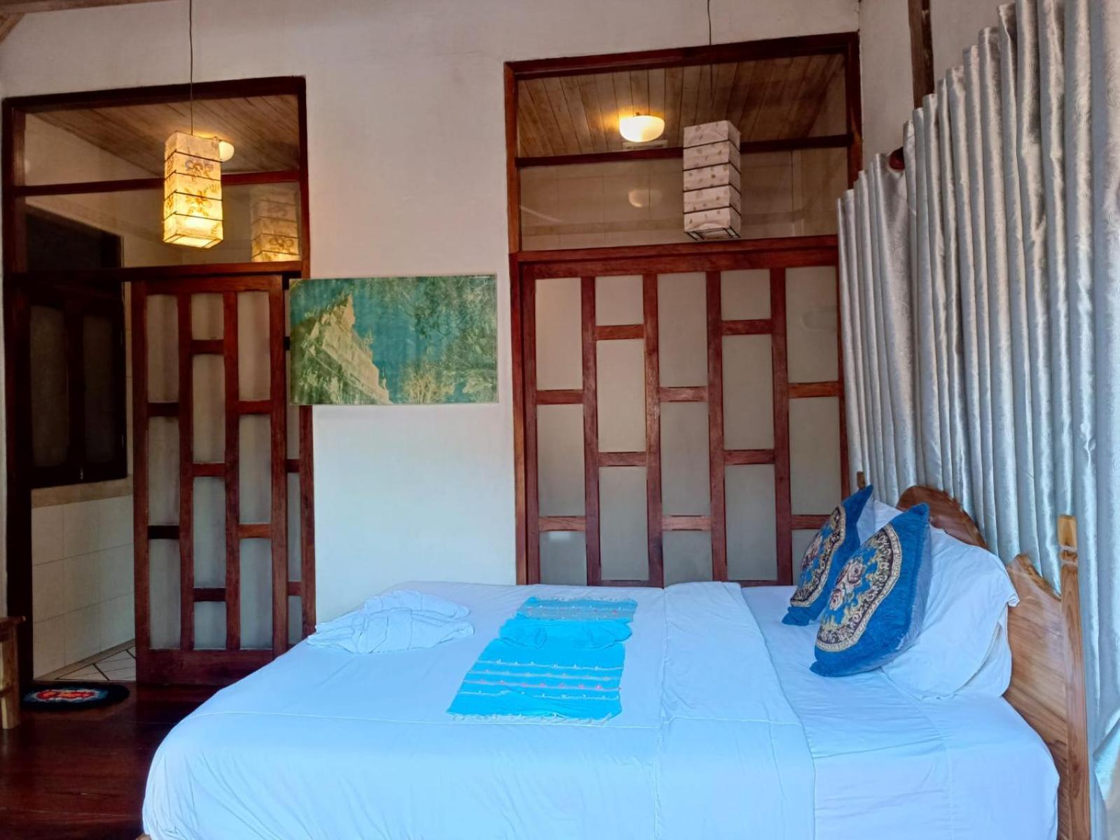Ireenkevin Guesthouse ルアンパバーン エクステリア 写真