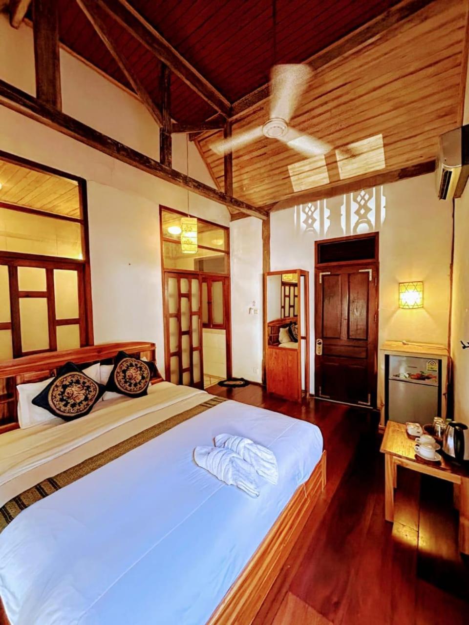 Ireenkevin Guesthouse ルアンパバーン エクステリア 写真